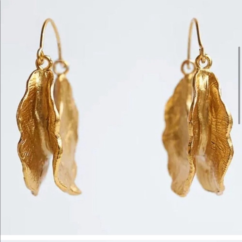 New! Zara Textured Hoop Earrings - Picture 3 of 8